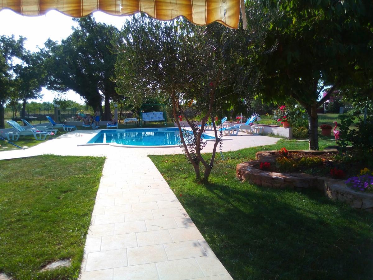 Kaja House Apartments Lozovac Kültér fotó